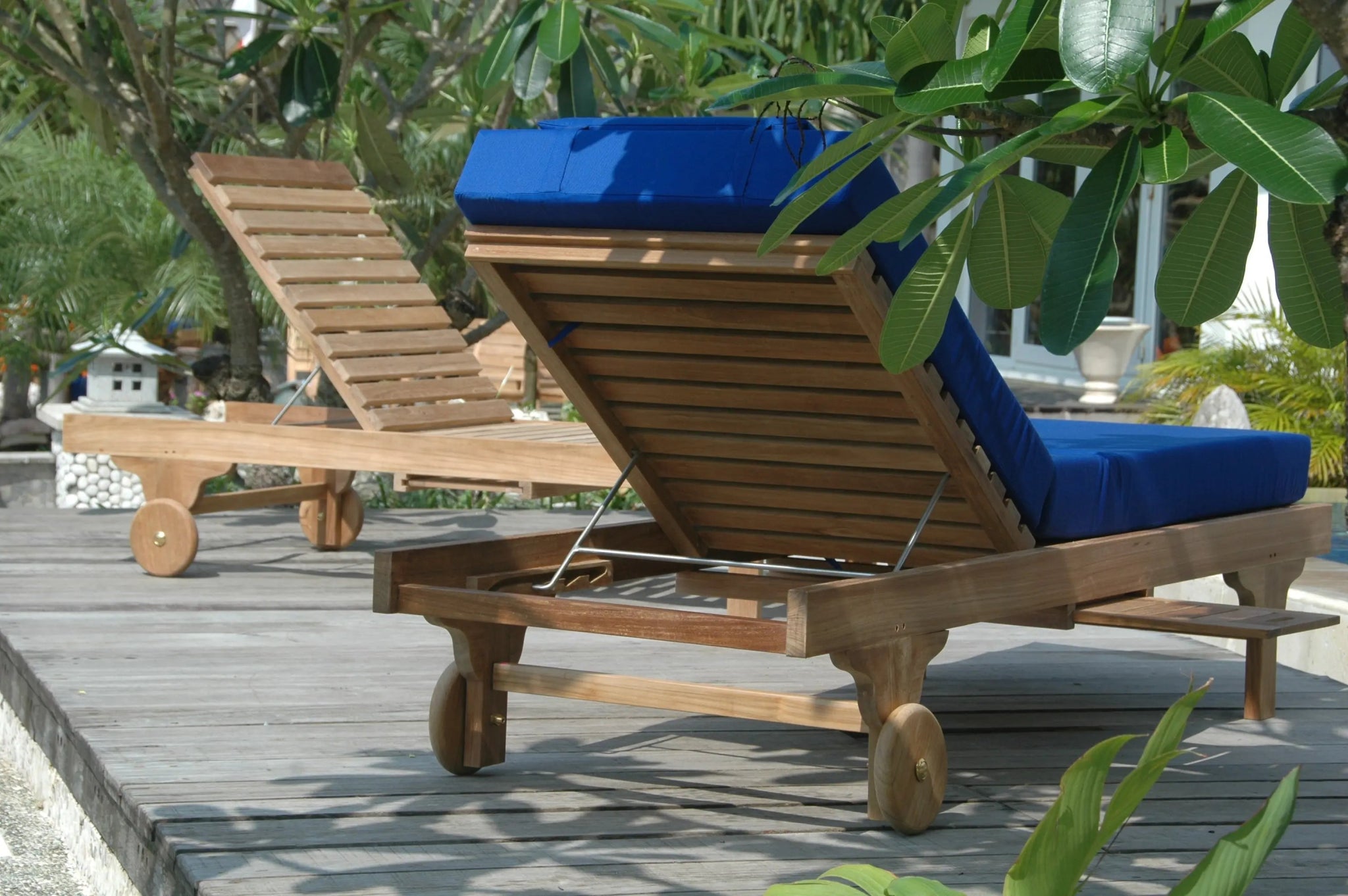 Capri New Sun Lounger – Teak Daybed (No Cushion) by Anderson Teak