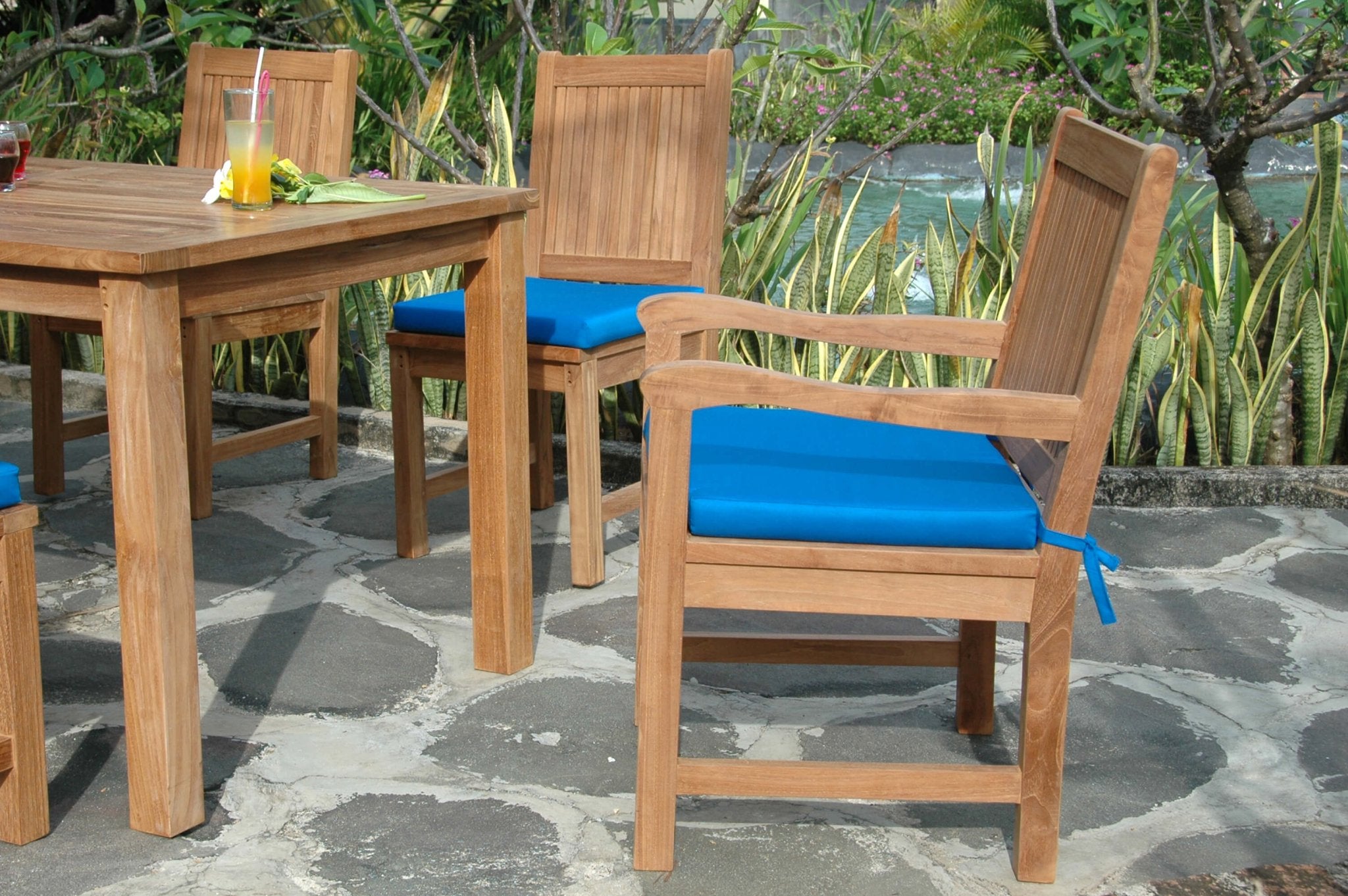 Montage Chester 7 - pc Set – () by Chapman Collection