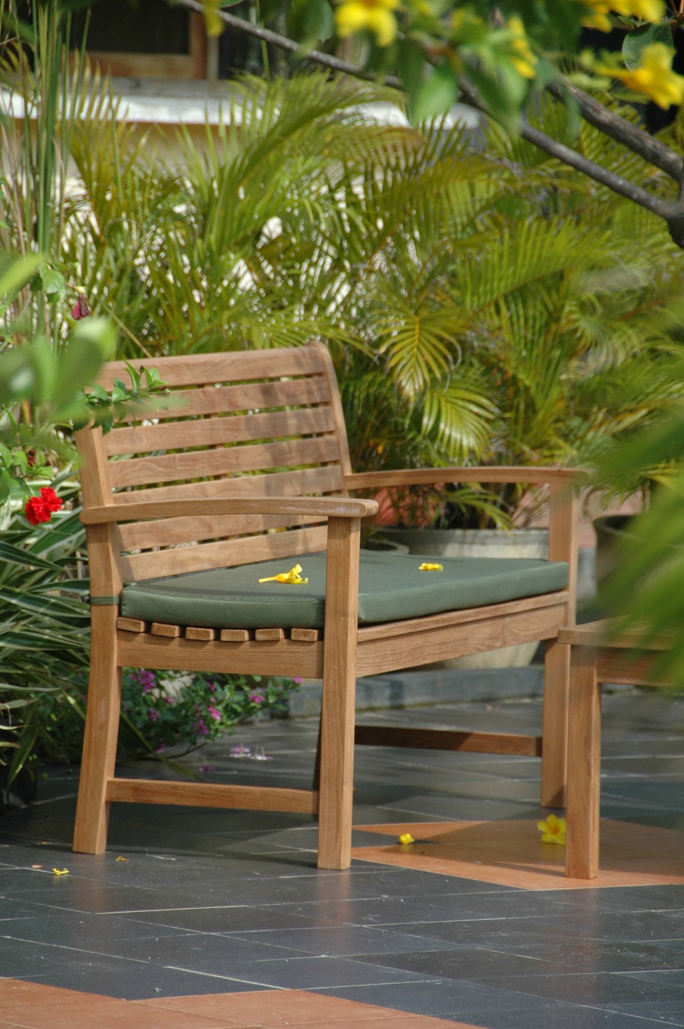 Victoria Conversation Set – () by Chapman Collection