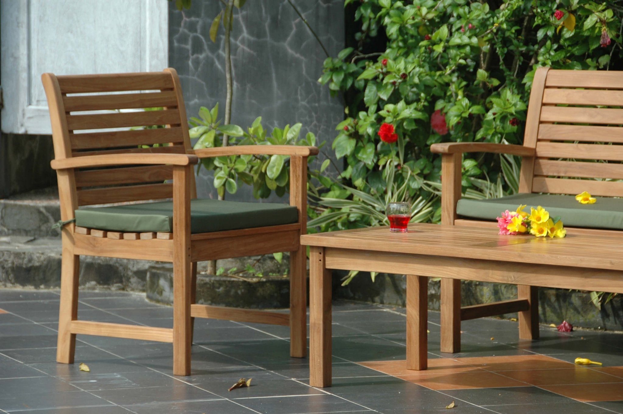 Victoria Conversation Set – () by Chapman Collection