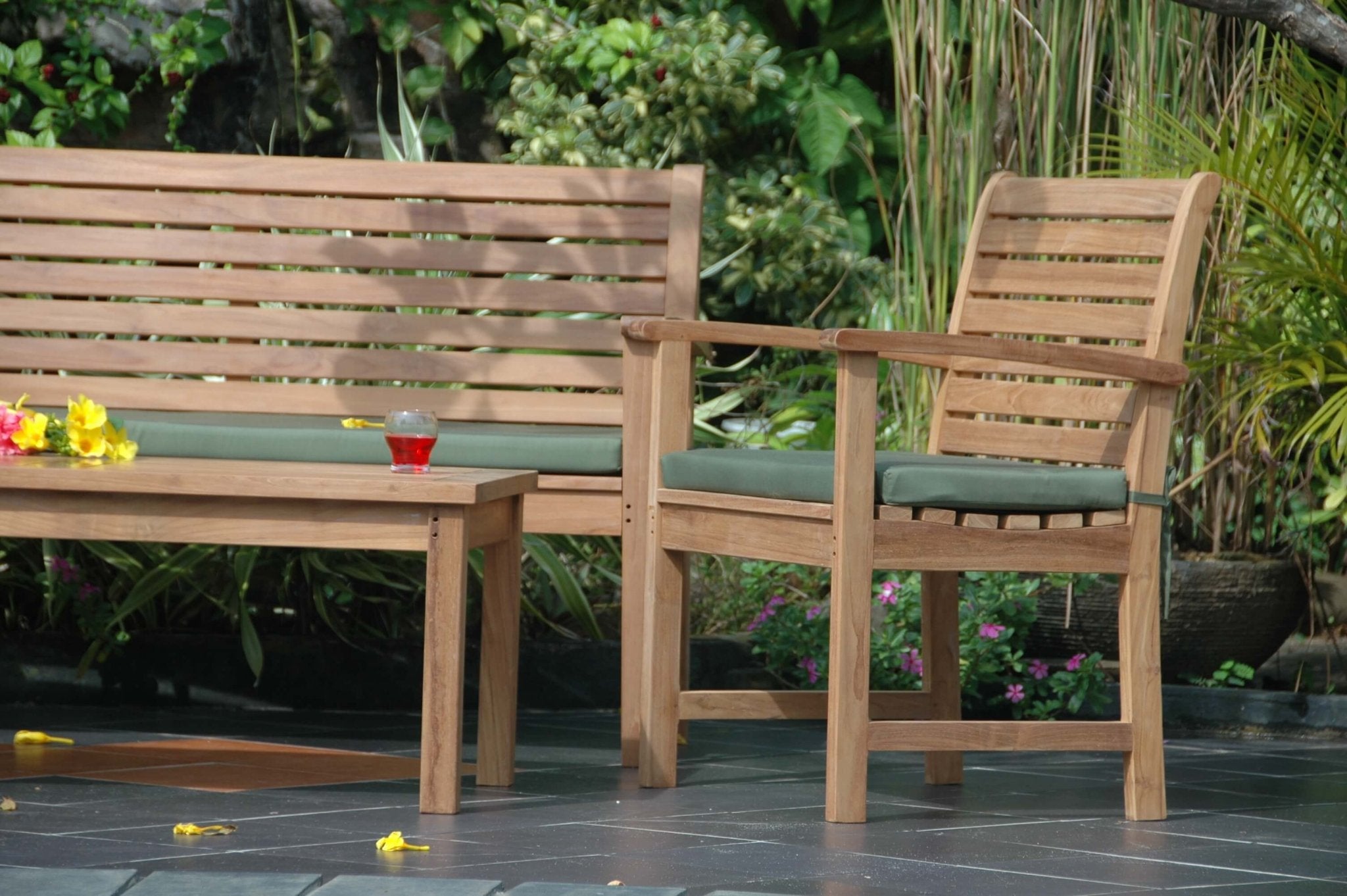 Victoria Conversation Set – () by Chapman Collection