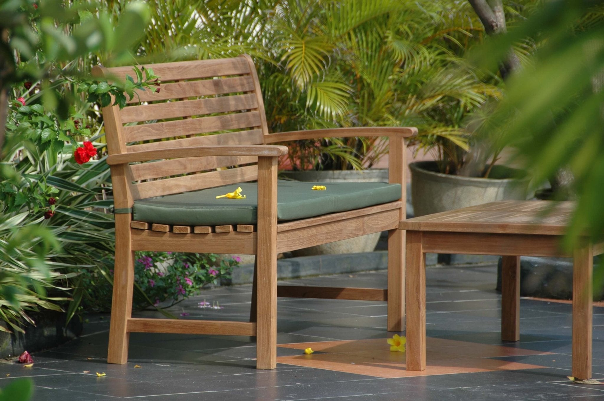Victoria Conversation Set – () by Chapman Collection